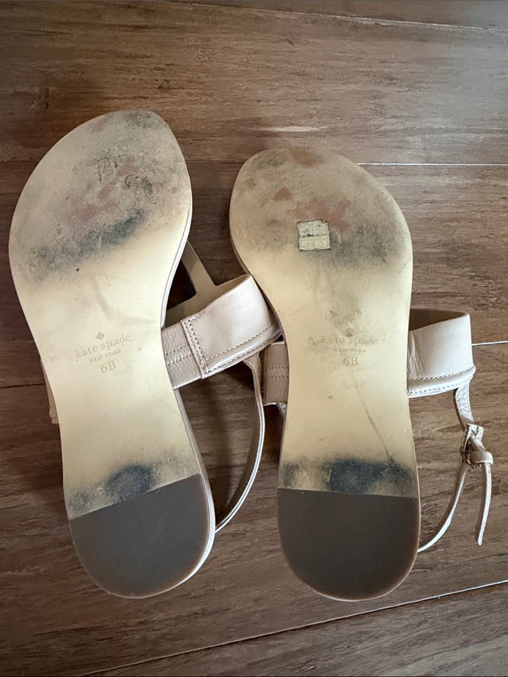 kate spade Blush Leather T-Strap Sandals with Gold Heart Spade Accent - Picture 4 of 4